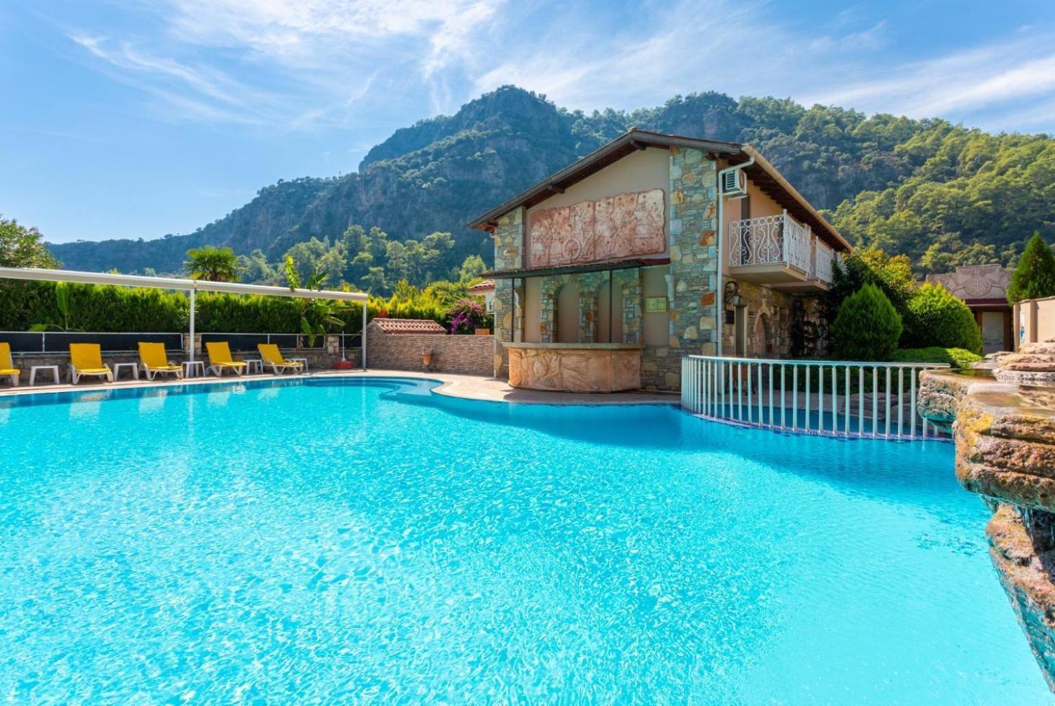 Villa Bercu Paradise ダルヤン エクステリア 写真